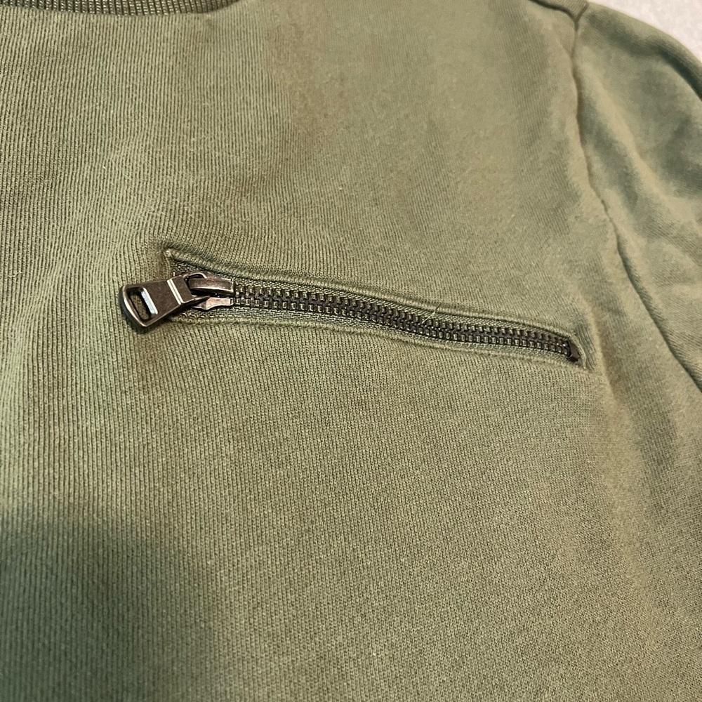 Forever 21 Men’s crewneck sweater- Like New! - Picture 3 of 6